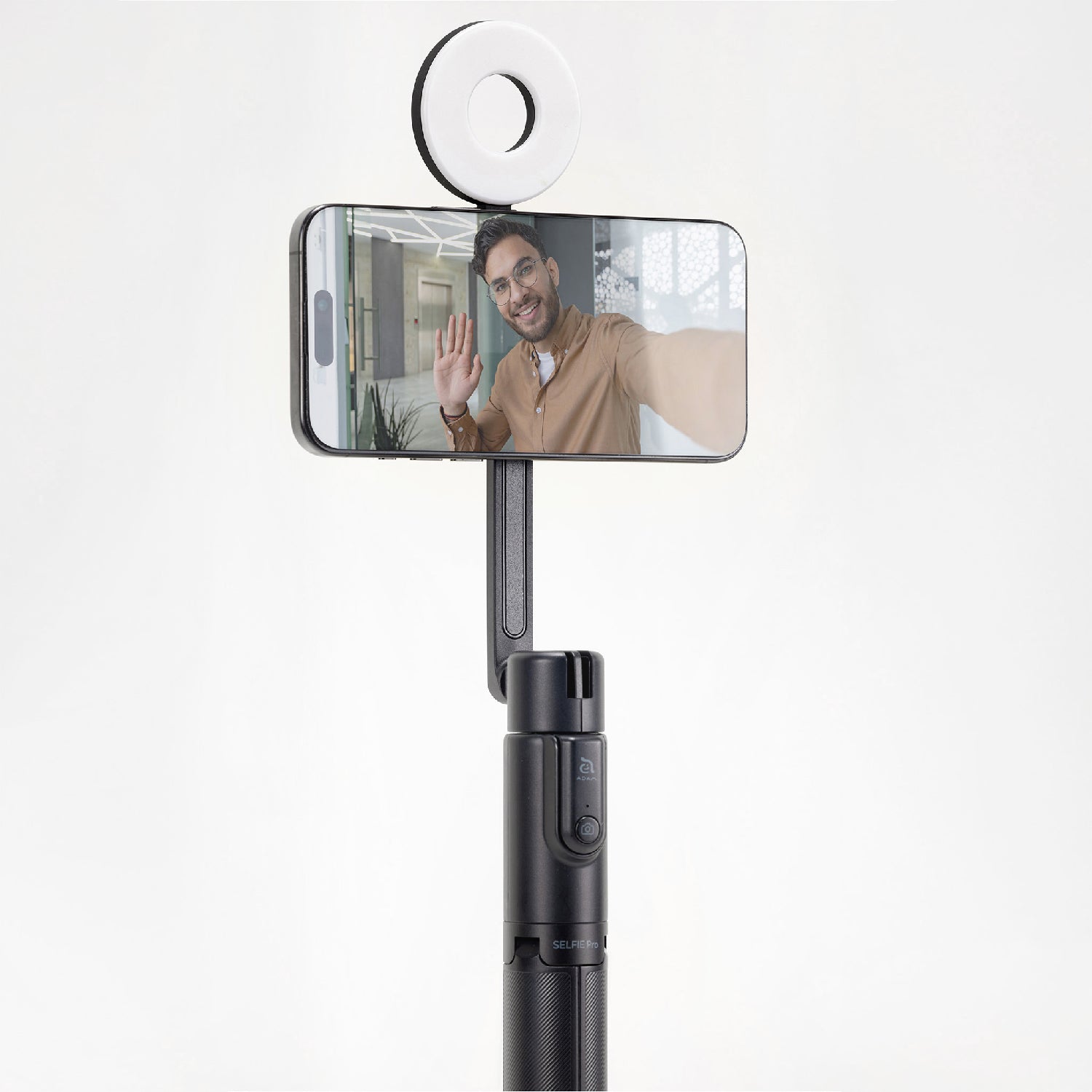 SELFIE_Pro_main-pic_NO_03_1500px.jpg
